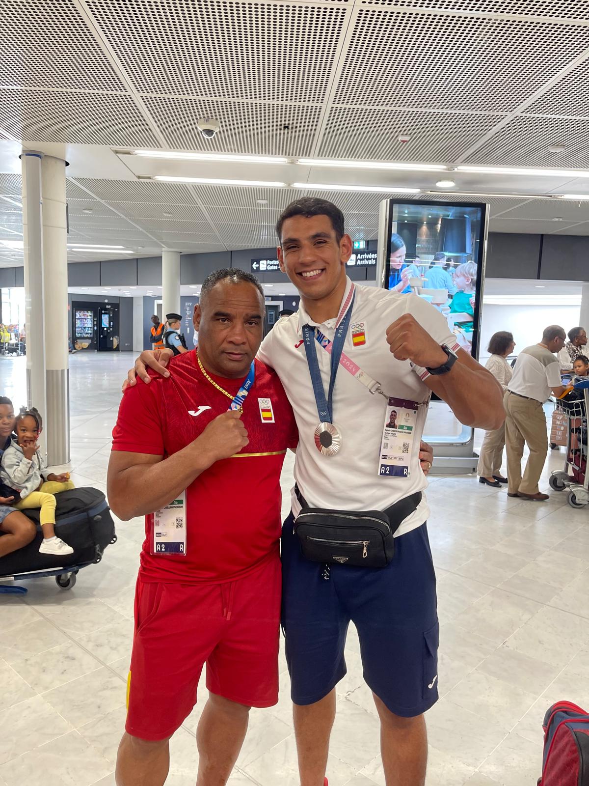Esteban Cuéllar con Ayoub Ghadfa, plata olímpica en París 2024